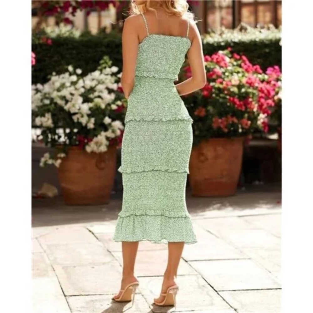 Mable Women's Green Floral Sleeveless Smocked Bodycon Midi Dress Size M - Picture 2 of 8